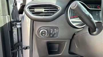 Opel Crossland 1.5 T Edition AT