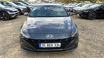 Hyundai Elantra 1.6L STLYE COMFORT