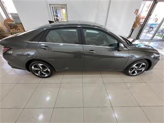 Hyundai Elantra Elite 1.6L (GSL) CVT 123PS