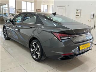 Hyundai Elantra Elite 1.6L (GSL) CVT 123PS
