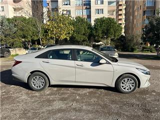 Hyundai Elantra Style Comfort 1.6L (GSL) CVT 123PS